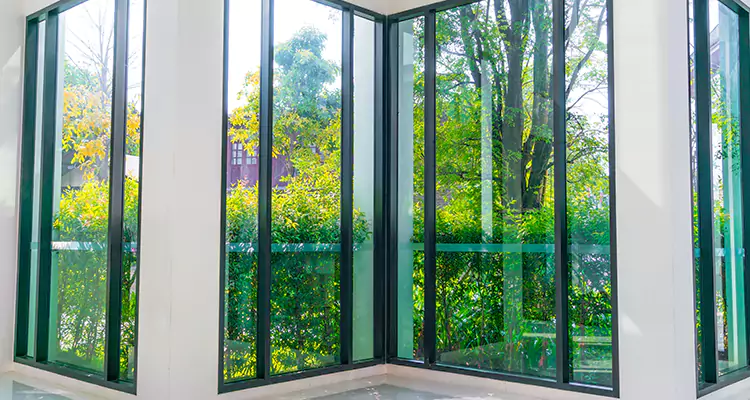 Folding Glass Balcony Door Repair in Land O' Lakes, FL